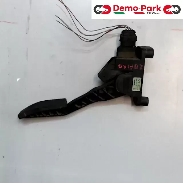 PEDALE ACCELERATORE  Opel ZAFIRA BOSCH 0 281 002 298        970 105889  90 581 208 AQ 0
