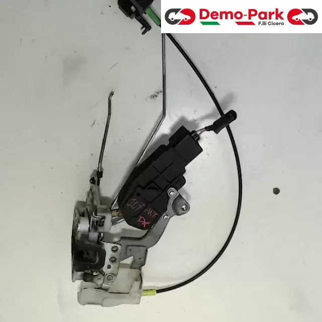 SERRATURA ANT. DX - 5P Peugeot 107  0