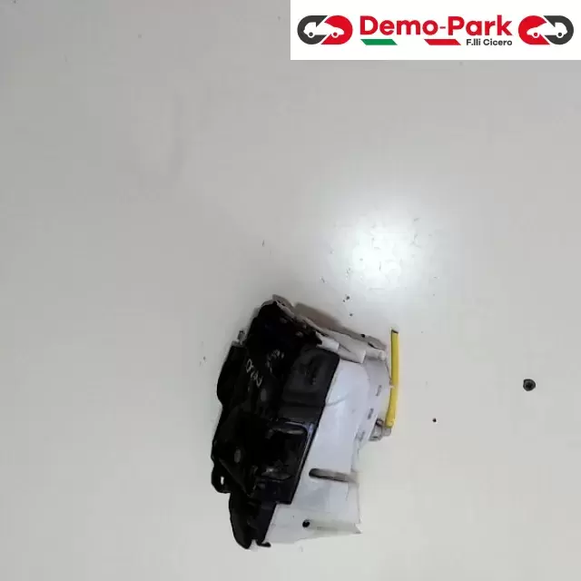 SERRATURA POST. DX Volkswagen POLO 6N  0