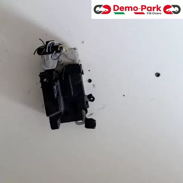 SERRATURA ANT. DX Lancia Y  2