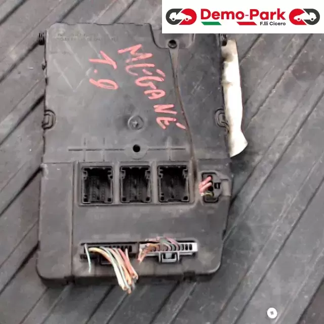 BODY COMPUTER Renault MEGANE - 1.9 DCI 8200309691 0