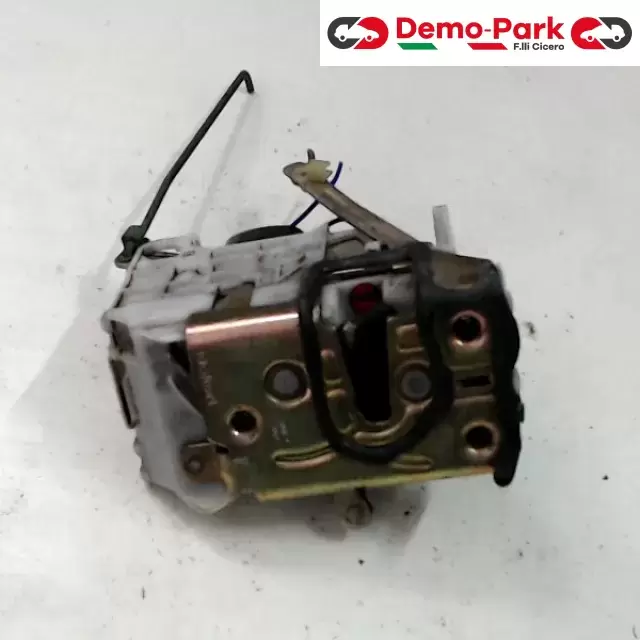 SERRATURA POST. DX Toyota AVENSIS  0