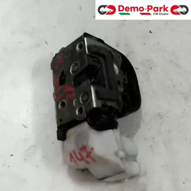 SERRATURA ANT. SX - 3P Alfa Romeo 147  0