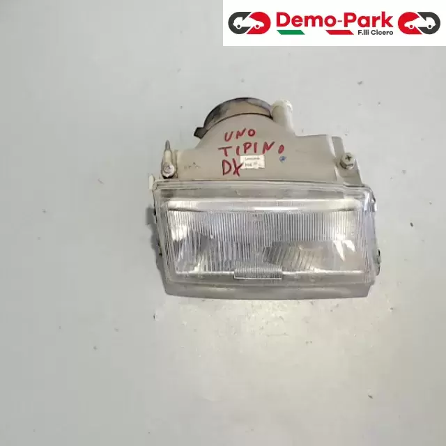 FARO DX  Fiat UNO - TIPINO  1