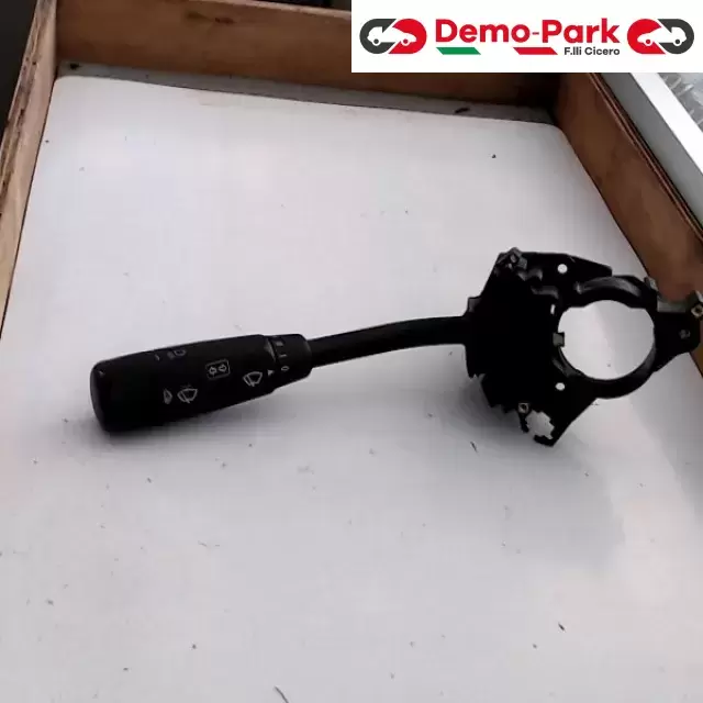 COMANDO FRECCE Mercedes-benz C220  0