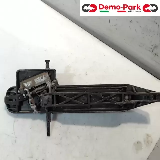 MANIGLIA ESTERNA POST SX Ford FIESTA  1