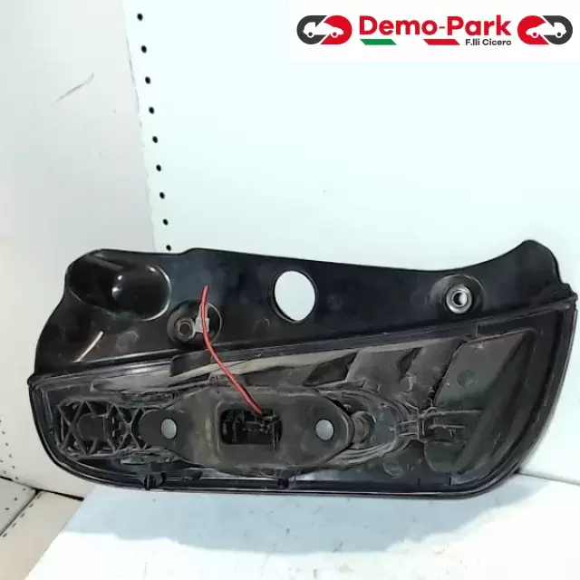 STOP DX  Lancia YPSILON  1