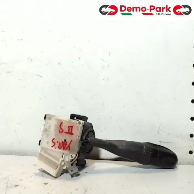 COMANDO FRECCE Toyota YARIS II SERIE 17368 1