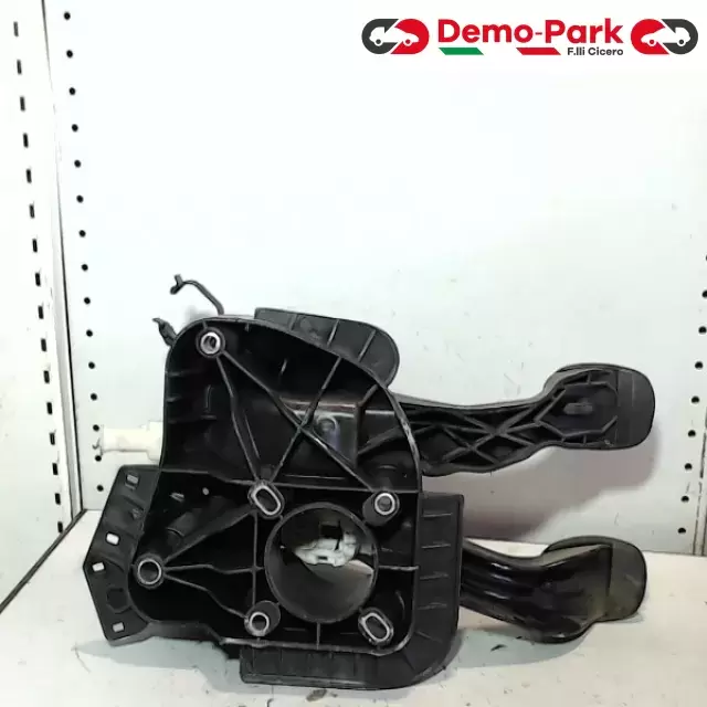 PEDALE FRENO + FRIZIONE  Lancia YPSILON 1.2 2583500098 3