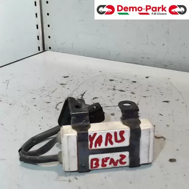 RELÉ VENTOLA DI RAFFREDDAMENTO Toyota YARIS 1.4 D4D 2468102851 0
