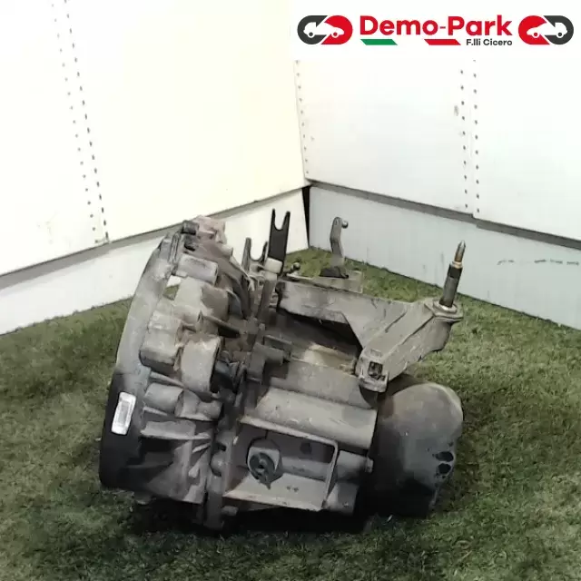 CAMBIO Nissan MICRA K12 1.5 DCI K9K 8200210038 2