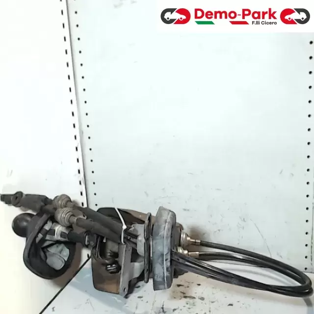 LEVA CAMBIO LEVERAGGIO TRAFFIC - VIVARO Opel VIVARO 2.0 CDTI 4913512R 2