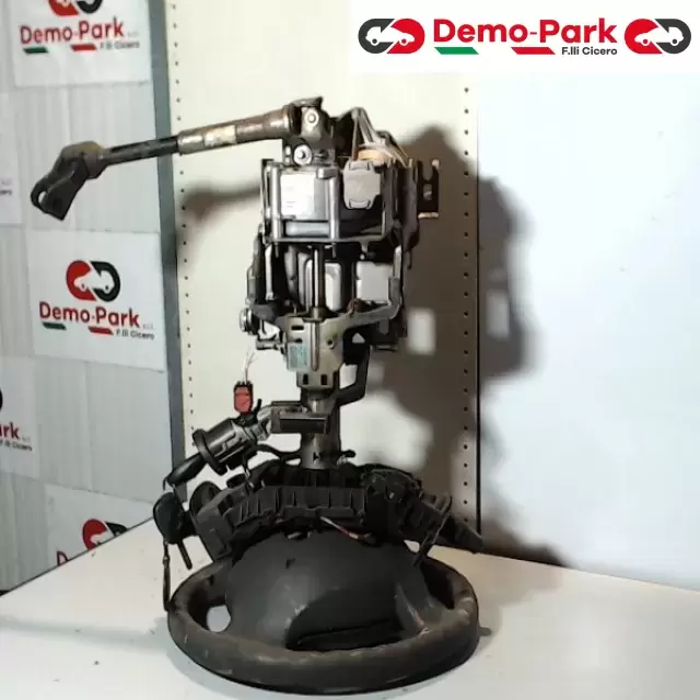 PIANTONE STERZO  Renault CLIO III 1.5 DCI 50410359  8200 327 507  50350111  54084732H - 8200 307 154--A  8200 245 459 0