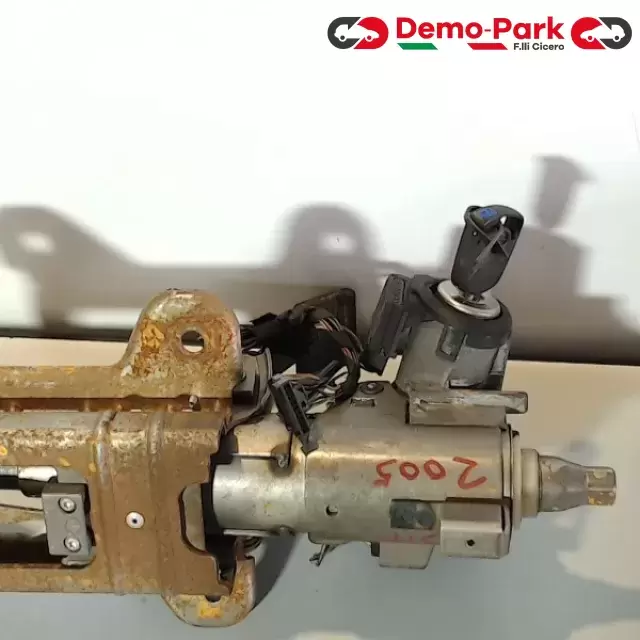 PIANTONE STERZO Ford FIESTA V C7Y2C  2S61-3C529 2