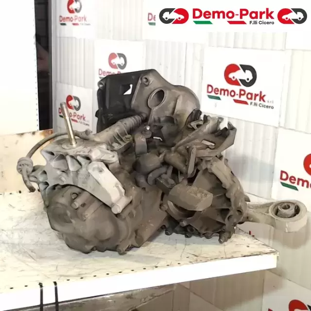 CAMBIO LANCIA YPSILON 1.3 M-JET  Lancia YPSILON - 1.3 Mjet  1