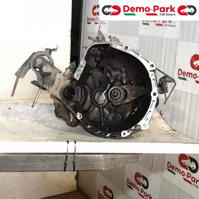 CAMBIO TOYOTA YARIS  Toyota YARIS 1.0 16V  0