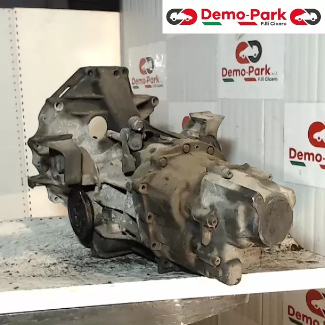 CAMBIO PORSCHE 924 2.0 8V  Porsche 924 2.0 8V  088409131 2