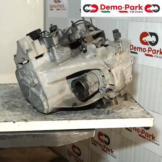 CAMBIO KIA RIO 1.5 D  Kia RIO 1.5 D M56CF2 1