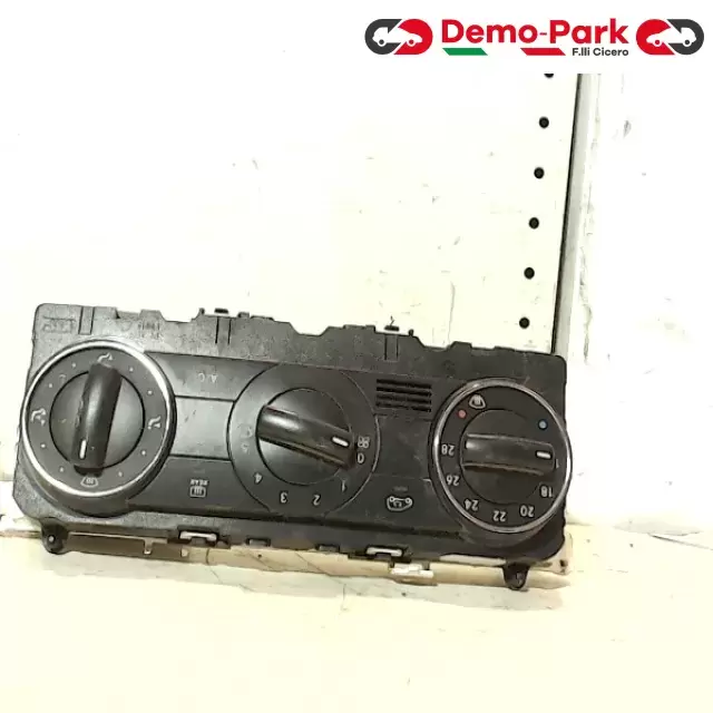 COMANDO CLIMA MERCEDES-BENZ CLASSE A  Mercedes-benz CLASSE A 180  0