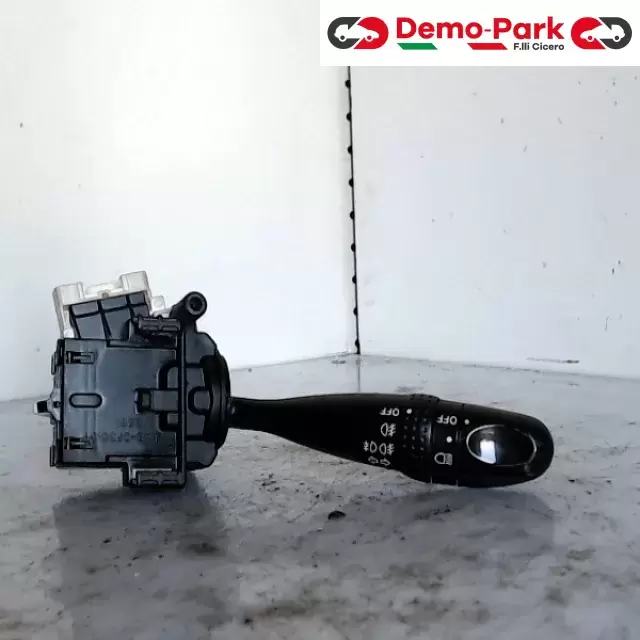 CAMBIO LUCE TOYOTA YARIS Toyota YARIS 173681 0