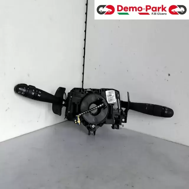 CAMBIO LUCE DACIA SANDERO Dacia SANDERO 8200792584 1