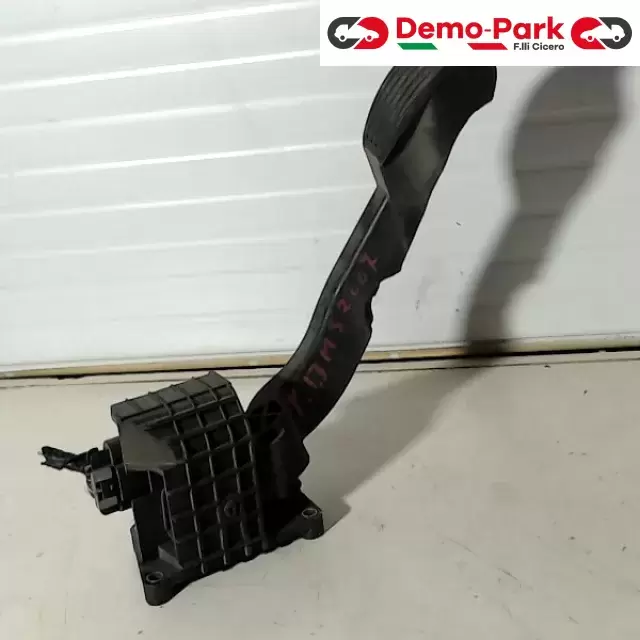 PEDALE ACCELERATORE LANCIA YPSILON  Lancia YPSILON - 1.3 Mjet  0