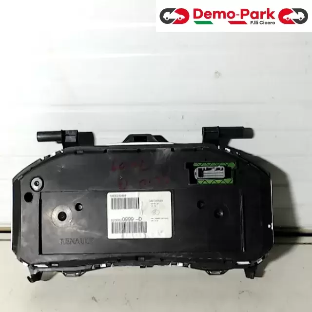 QUADRO STRUMENTI RENAULT CLIO Renault clio 8200820999-D 1