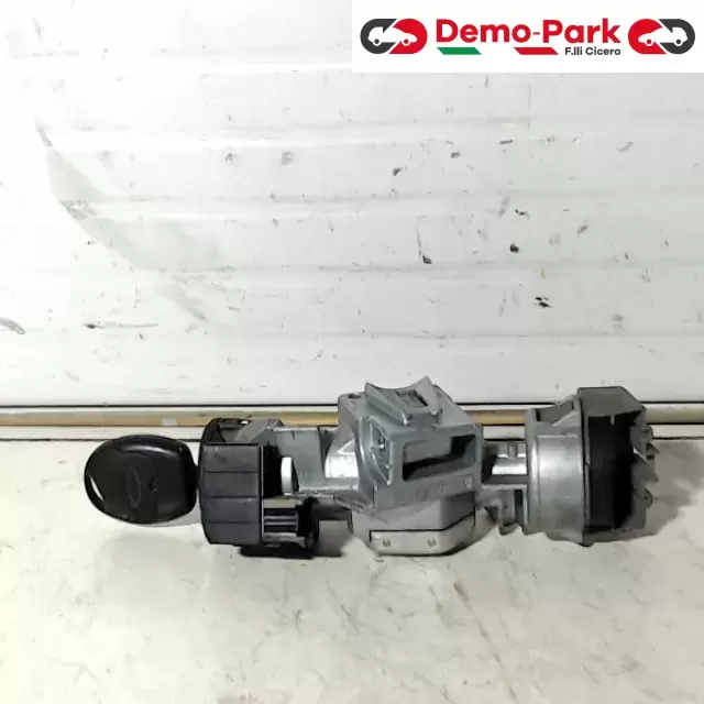 BLOCCASTERZO FORD FOCUS C-MAX Ford FOCUS  C - MAX 3m51-3f880-ac 0