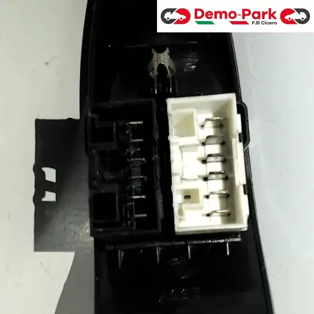 PULSANTIERA VETRI SX Lancia YPSILON 240788 1