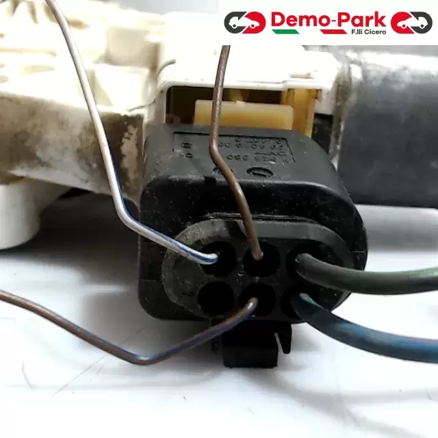 ALZAVETRO ANT. DX 5PORTE Bmw SERIE 1 E87 6 927 028 3