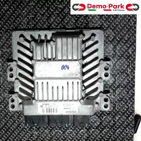 CENTRALINA MOTORE Renault MEGANE 1.5 DCI SIEMENS S122326107 A    SID301     8200495479 0
