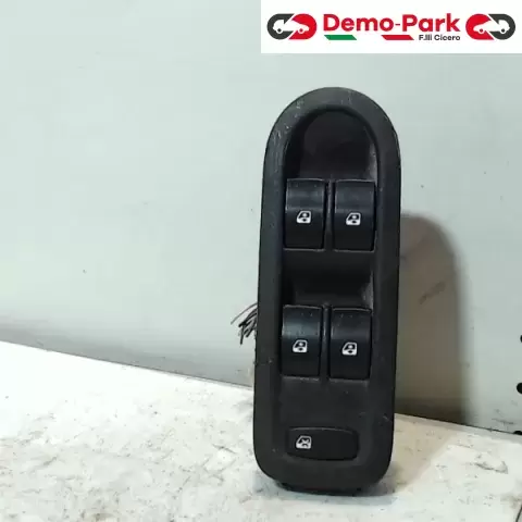 PULSANTIERA ALZAVETRO ANT SX Renault MEGANE - 1.5 156018070 0