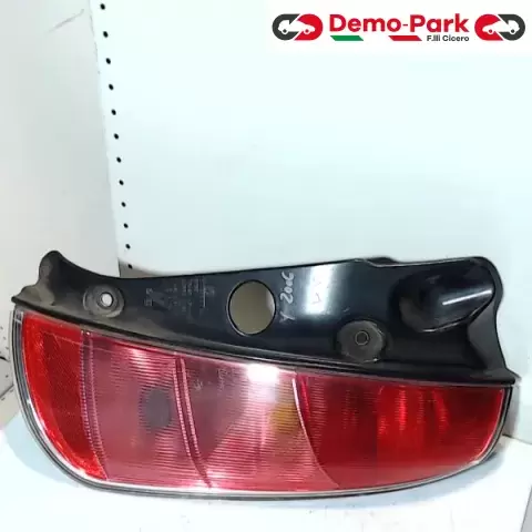 STOP DX  Lancia YPSILON  0