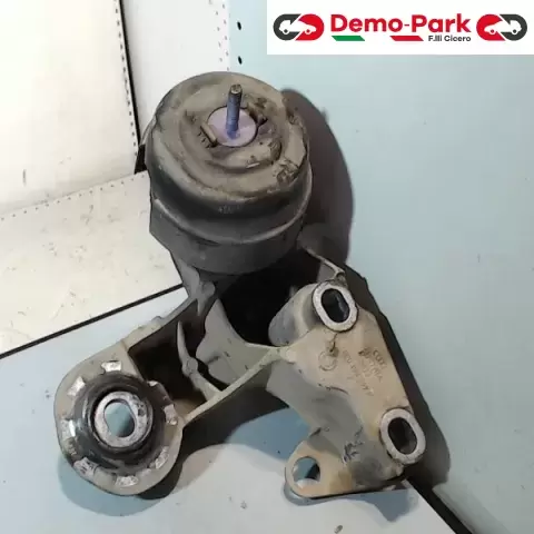 SUPPORTO MOTORE ANT DX Audi A4 AVANT 1.9 TDI 8E0 199 352 F 0
