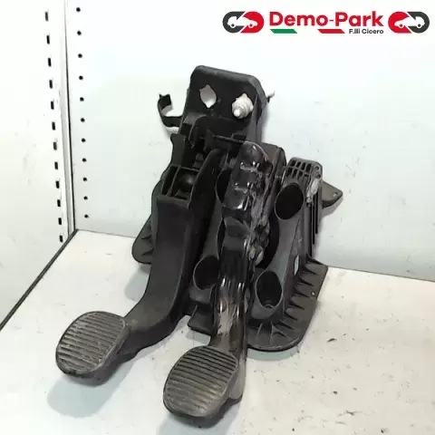 PEDALE FRENO + FRIZIONE  Lancia YPSILON 1.2 2583500098 0