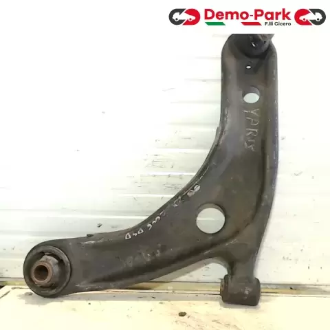 BRACCIO OSCILLANTE SX TOYOTA YARIS D4D Toyota YARIS D4D  0