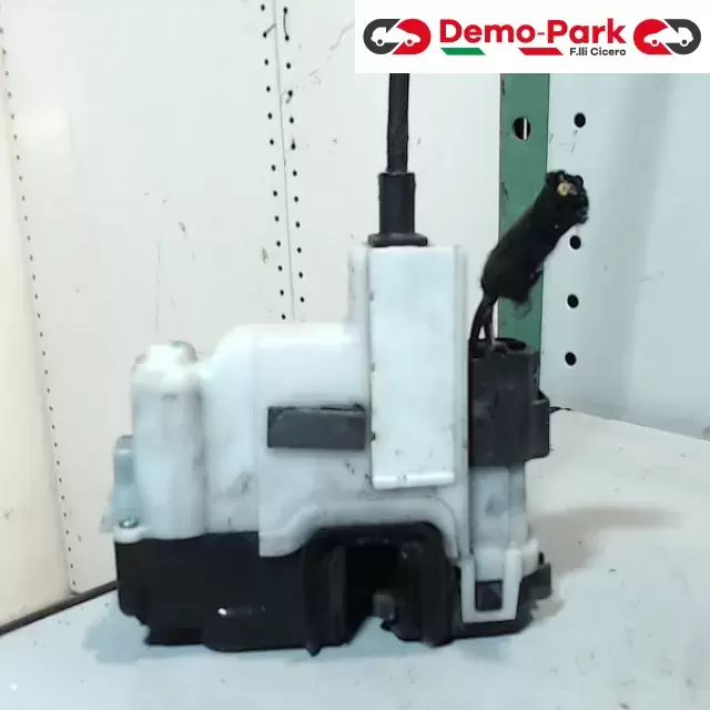 SERRATURA ANT DX Fiat panda 46803510 1